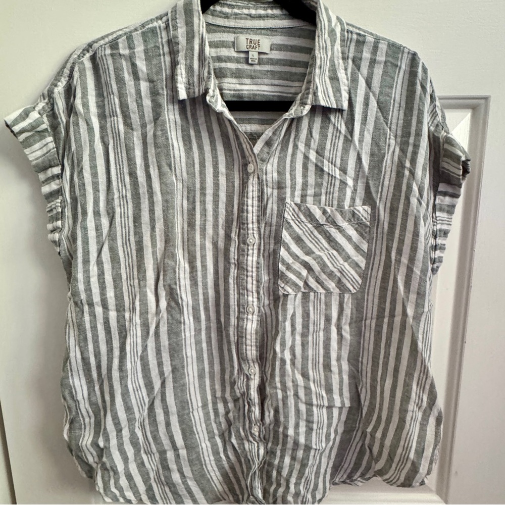 True Craft Green and White Casual Button Down Shirt